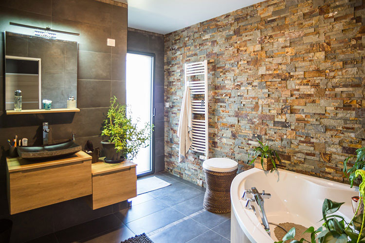 Maison pierre rénovée — Saint-Marc-sur-Mer